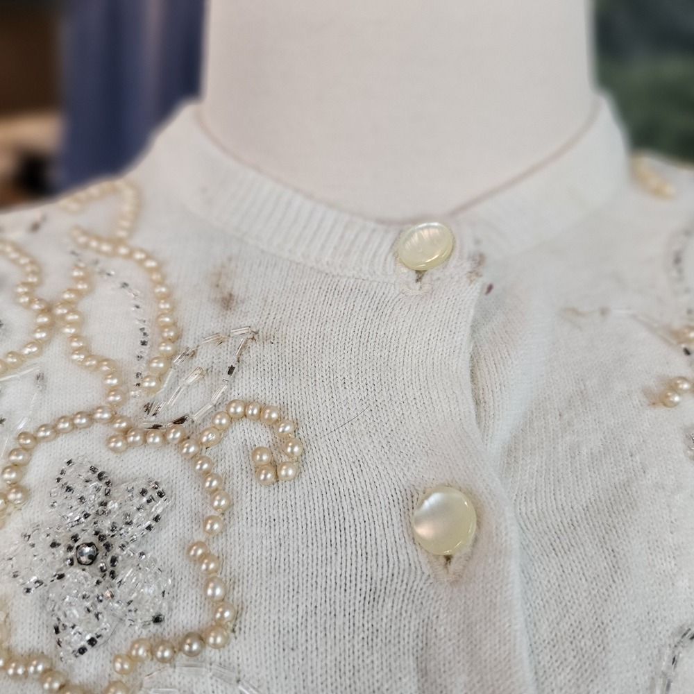 Vintage 1960's Cardigan Sweater Cream Beaded Susan Scott Originals Pinup - Picture 10 of 15